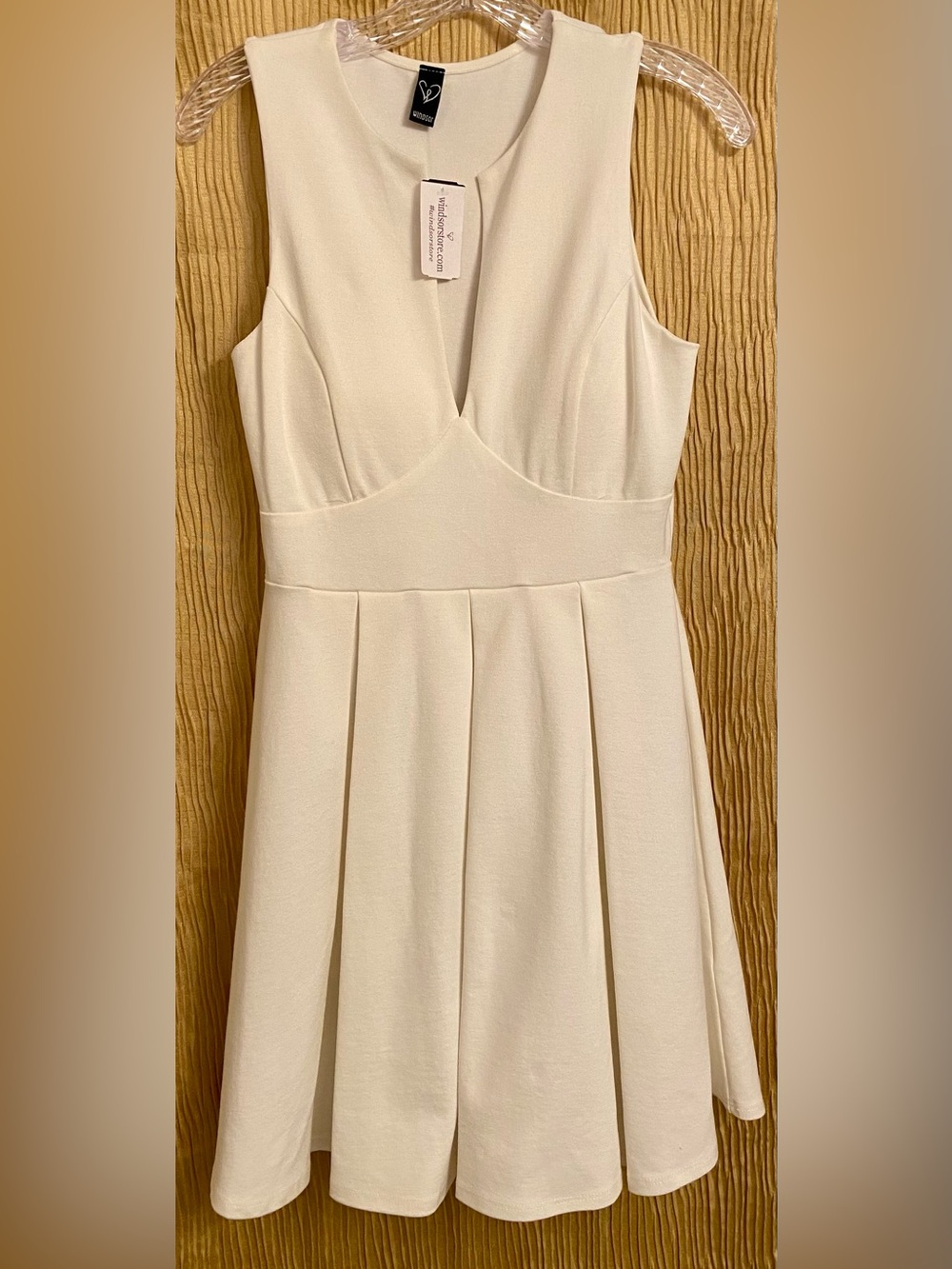 Windsor Cream V‑Neck Fit & Flare Mini Dress - Sz Juniors Large